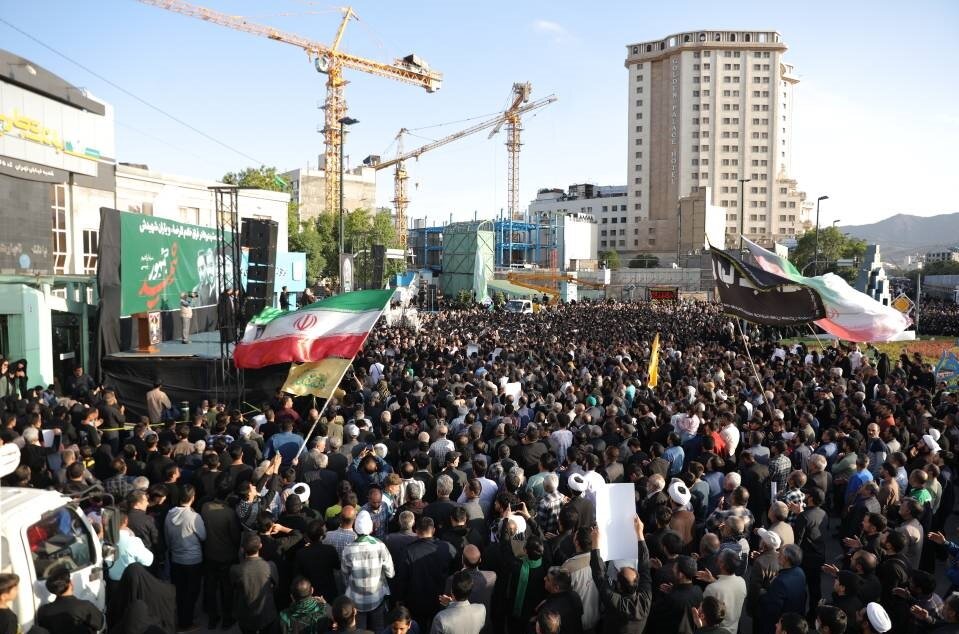 اجتماع عزاداری «شهید جمهور» با حضور پر شور مردم مشهد برگزار شد
