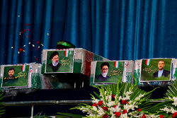تہران کے عوام کا "شہدائے خدمت" کو باشکوہ الوداع