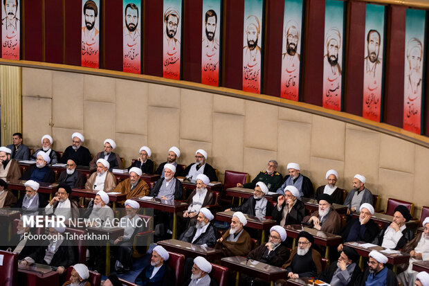 ۷۸ داوطلب انتخابات میان دورهای مجلس خبرگان رهبری ثبت نام کردند ۷۸ داوطلب انتخابات میان دورهای مجلس خبرگان رهبری ثبت نام کردند