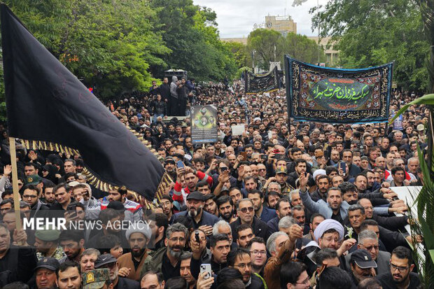 آذری عوام کا اپنے محبوب صدر کو آخری الوداع/ ایک غم دراز کہ جس کی کوئی انتہا نہیں+ تصاویر، ویڈیو