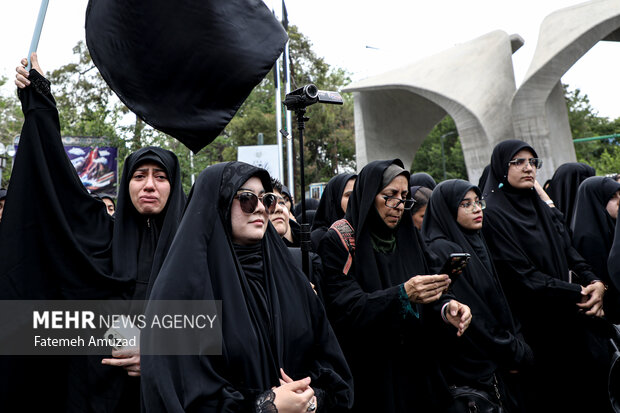 عزاداری دانشجویان در سوگ شهدای خدمت