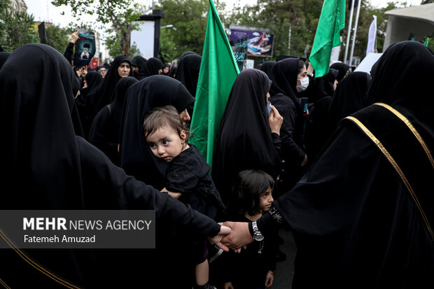 عزاداری دانشجویان در سوگ شهدای خدمت