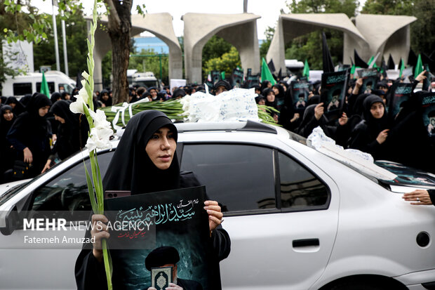 عزاداری دانشجویان در سوگ شهدای خدمت