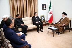 Leader's meeting with Iraqi PM Sudani in Tehran