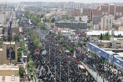 Millions of Tehraners say goodbye to Pres. Raeisi, FM
