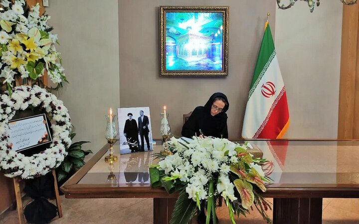 Foreign consuls sign memorial book in honor of martyr Raeisi
