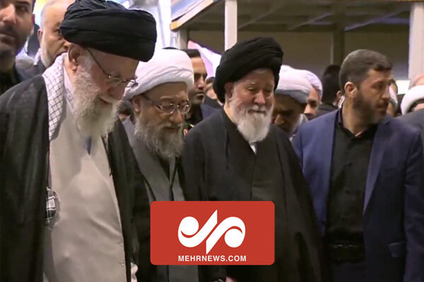 Ayetullah Hamanei Reisi'ye veda etti Ayetullah Hamanei Reisi'ye veda etti