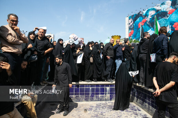 مراسم تشییع پیکر شهدای خدمت در تهران-2