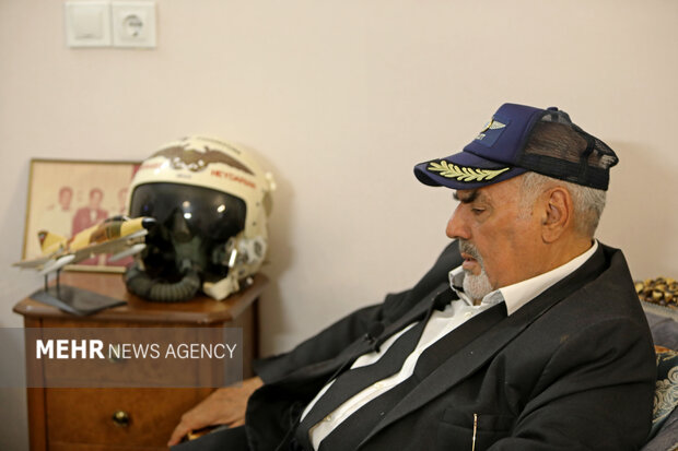 روایت پرواز وارونه روی سر دشمن و آرامش عجیب منوچهر محققی