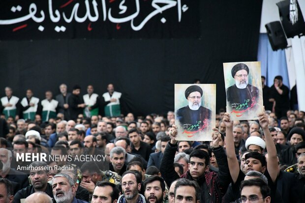 مراسم عزاداری شهادت رئیس جمهور در حسینیه جماران بیرجند