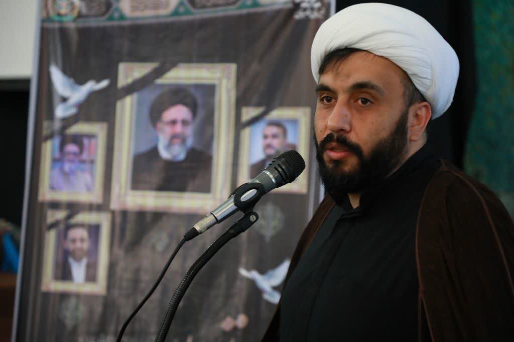 آیتالله رئیسی مجاهد خستگی ناپذیر در راه خدمت به مردم بود