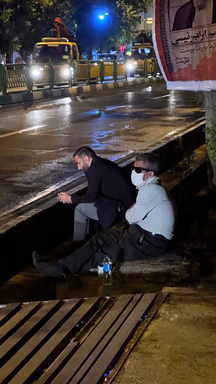 سیل عظیم مردم روانه خیابان انقلاب / دانشگاه تهران دیگر جا ندارد 5