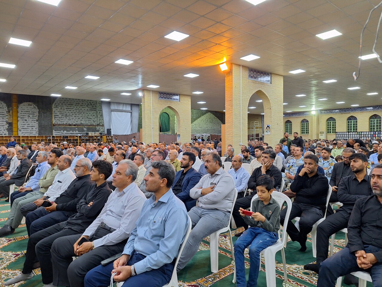 مراسم بزرگداشت شهادت رئیس جمهور و شهدای خدمت در گناوه برگزار شد