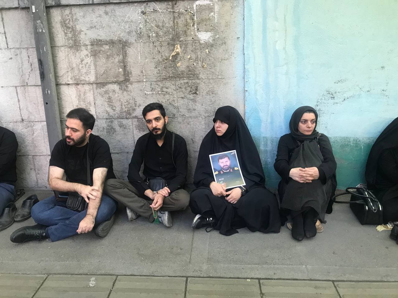 سیل عظیم مردم روانه خیابان انقلاب / دانشگاه تهران دیگر جا ندارد 2