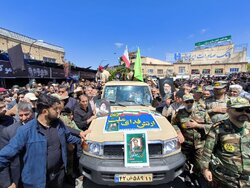 مردم پایتخت شور حسینی پیکر شهید قدیمی را بدرقه کردند