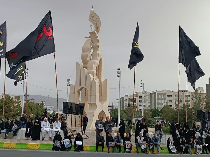 انتظار مردم بیرجند برای تشییع شهید جمهور