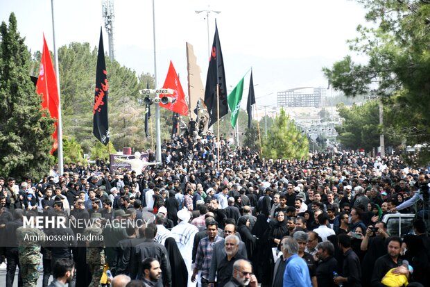 قیام تاریخی مردم بیرجند در تشییع شهید رئیسی
