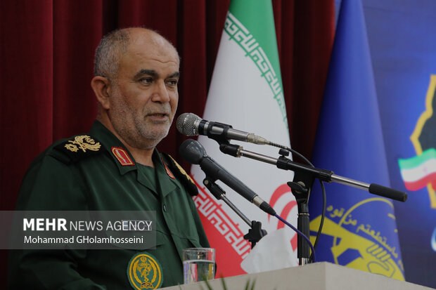 زنان استان بوشهر غیرتمندانه در مقابل استعمار و استکبار ایستادند زنان استان بوشهر غیرتمندانه در مقابل استعمار و استکبار ایستادند