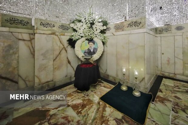 Şehit Reisi'nin mezarından ilk görüntüler Şehit Reisi'nin mezarından ilk görüntüler