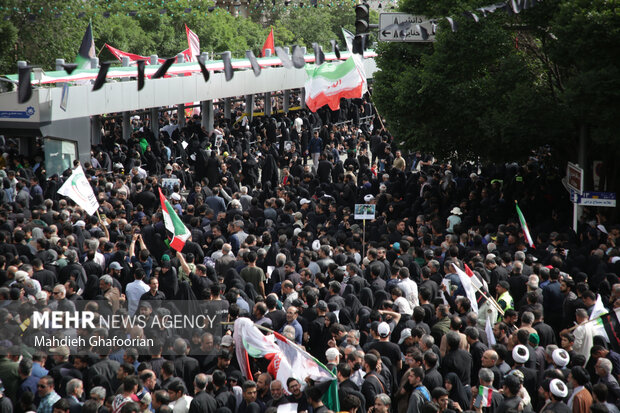 تشییع رئیس‌جمهور شهید و همراهان در مشهدالرضا علیه السلام -۱