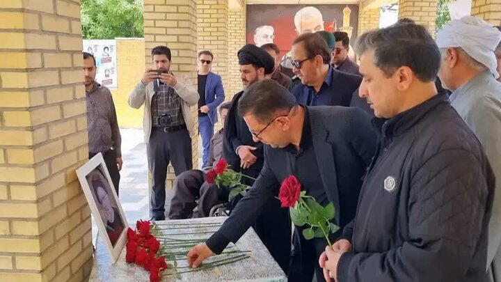 گلباران تمثال شهید آیتالله رییسی در سقز