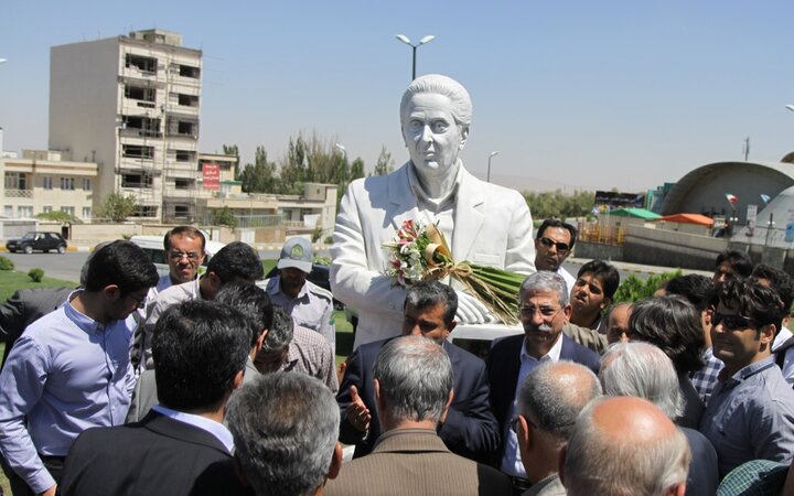 اندراحوالات دستهایی که گرهگشایی میکنند