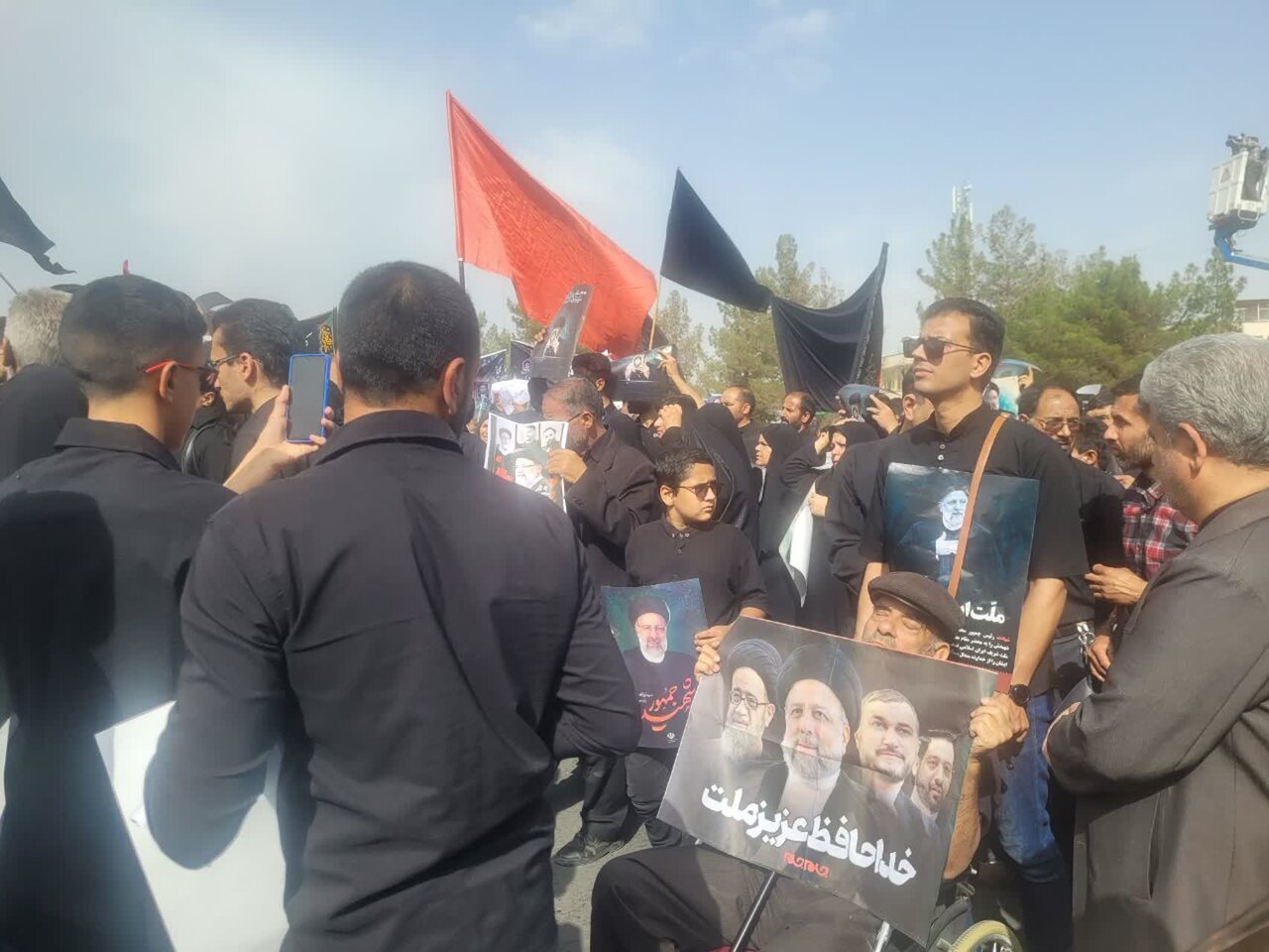 روز سخت خراسان جنوبیها/ مردم برای «سید محرومان» سنگ تمام گذاشتند