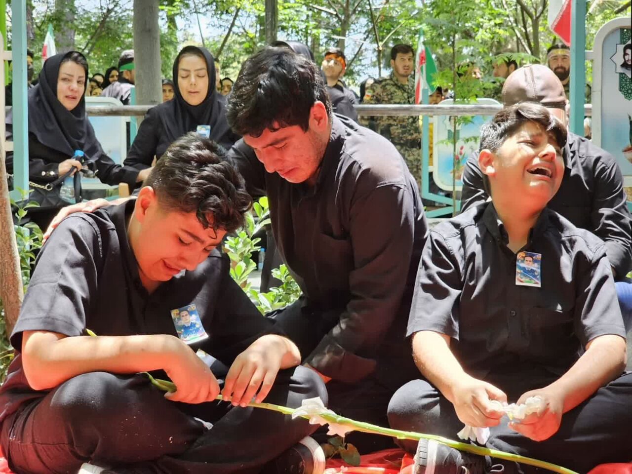 پیکر خلبان شهید سرتیپ دوم محسن دریانوش به خاک سپرده شد