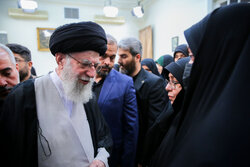 دیدار خانواده‌های شهدای خدمت با رهبر معظم انقلاب اسلامی