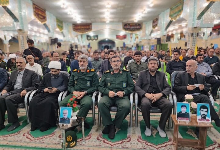 آیتالله رییسی خستگیناپذیرترین رییس جمهور تاریخ انقلاب بود