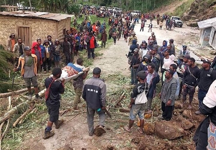رانش هوناک زمین در پاپوآ گینه نو/ بیش از ۳۰۰ نفر مدفون شدند!