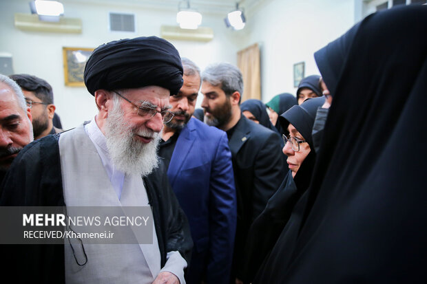 دیدار خانواده‌های شهدای خدمت با رهبر معظم انقلاب اسلامی