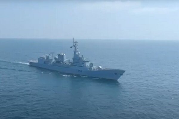 Pakistan army deploys warship to Indian Ocean