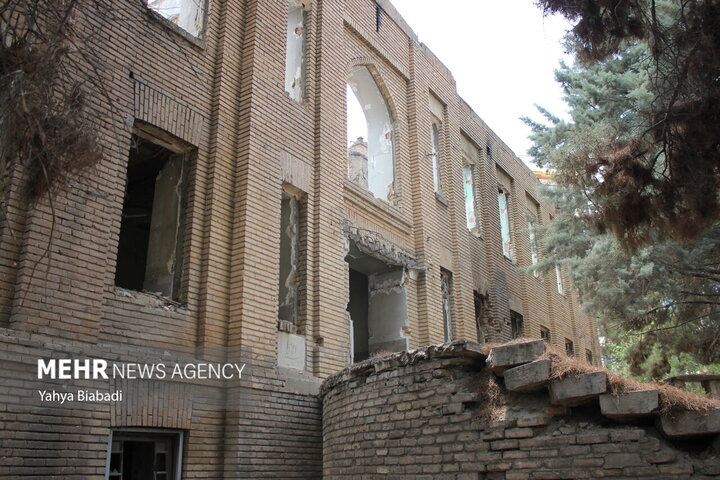 تخریب دومین بیمارستان تاریخی کشور در کرمانشاه