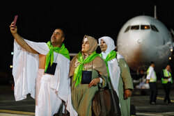 Frist group of Hajj pilgrims take off from Hamedan airport