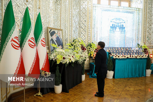 Ceremony of signing book of condolence for martyr Raeisi, FM