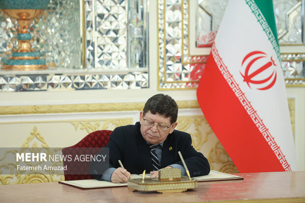 Ceremony of signing book of condolence for martyr Raeisi, FM