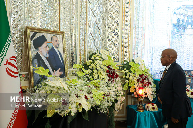 Ceremony of signing book of condolence for martyr Raeisi, FM