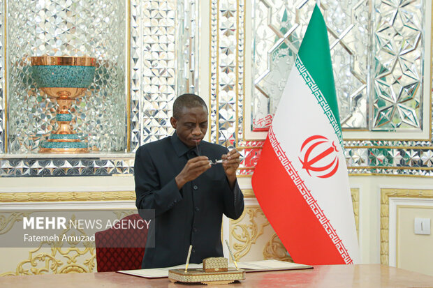 Ceremony of signing book of condolence for martyr Raeisi, FM