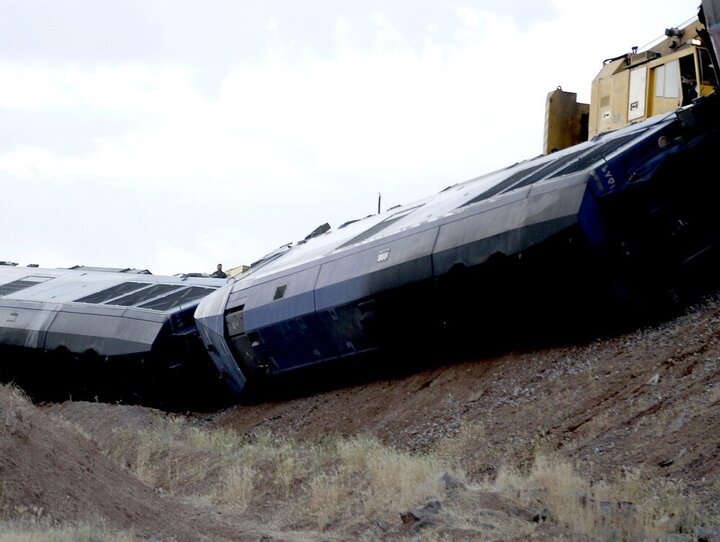 Iranian cargo train derailed in NW Iran