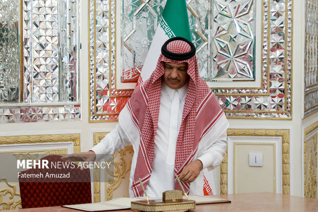Ceremony of signing book of condolence for martyr Raeisi, FM