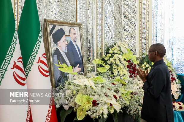 Ceremony of signing book of condolence for martyr Raeisi, FM