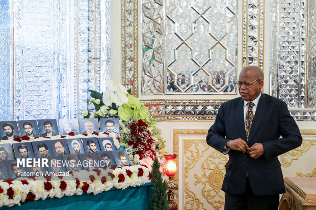 Ceremony of signing book of condolence for martyr Raeisi, FM