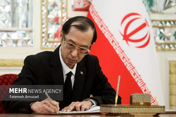 Ceremony of signing book of condolence for martyr Raeisi, FM