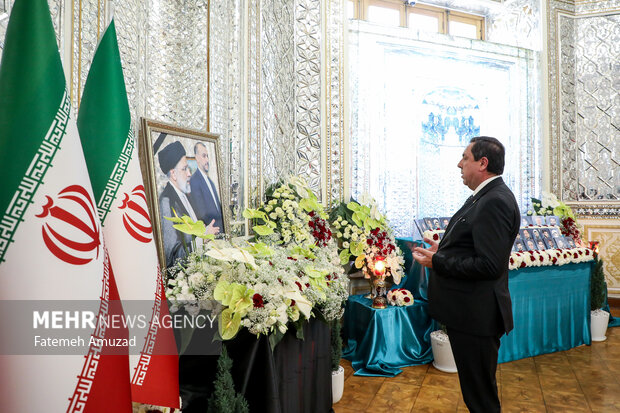 Ceremony of signing book of condolence for martyr Raeisi, FM