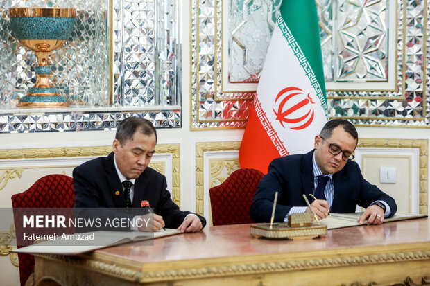Ceremony of signing book of condolence for martyr Raeisi, FM