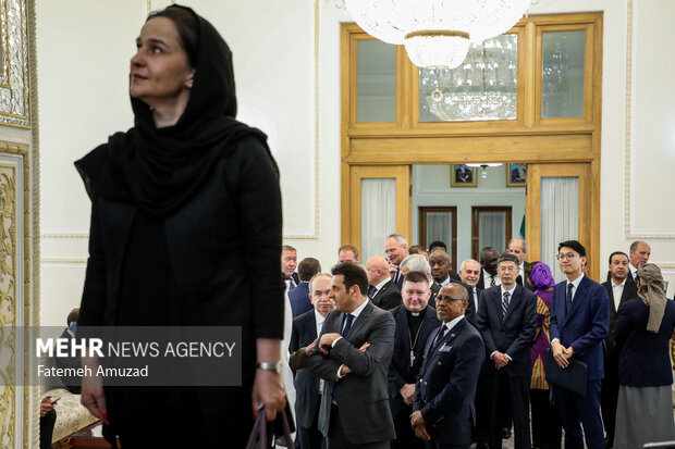 Ceremony of signing book of condolence for martyr Raeisi, FM
