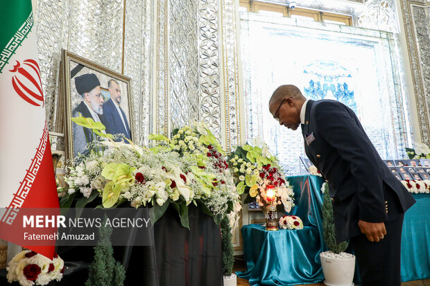 Ceremony of signing book of condolence for martyr Raeisi, FM