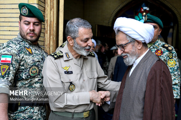 سرلشکر موسوی در مراسم بزرگداشت شهدای خدمت در ستاد فرماندهی ارتش جمهوری اسلامی ایران