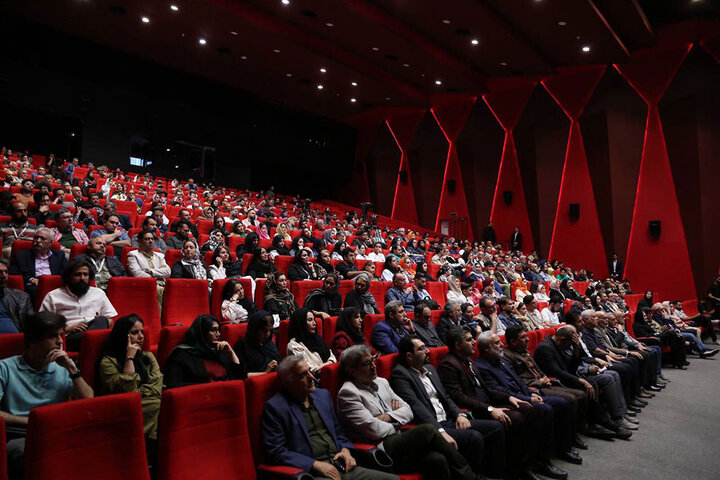 سینمای کشور رابه مناطق قوم‌نشین دعوت می‌کنم/اقوام قلب تپنده ایران